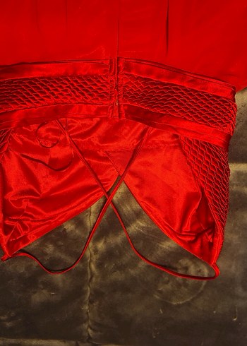 Kırmızı ince capraz askili Uzun Abiye Elbise - Görsel 6