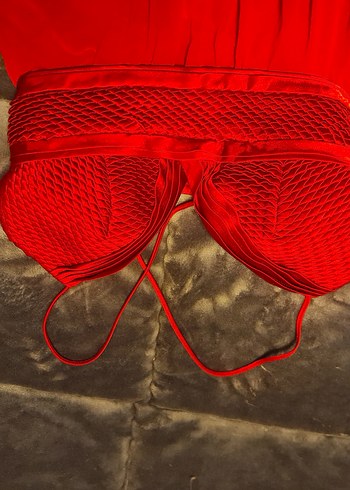 Kırmızı ince capraz askili Uzun Abiye Elbise - Görsel 5