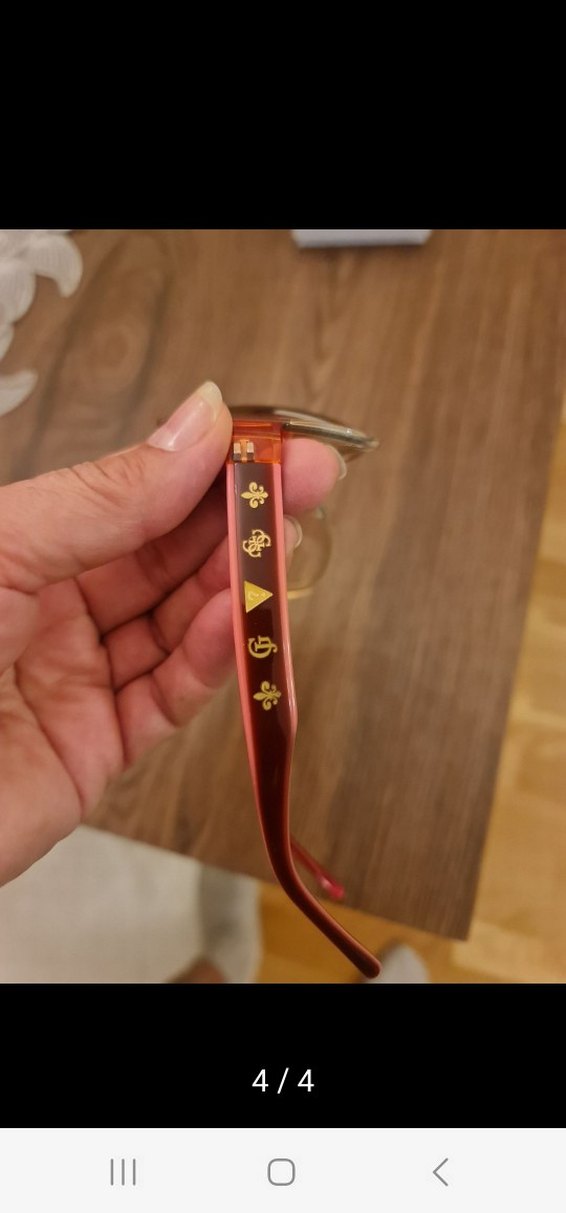 gues Şeffaf Bej Vintage Kadın Güneş Gözlüğü - Görsel 4