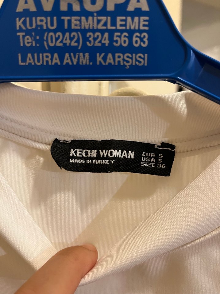 göğüs desenli tshirt s beden - Görsel 4