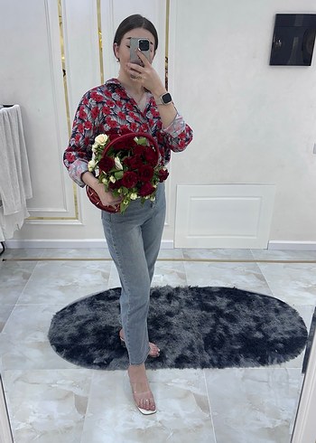 Çiçek Desenli Gri Denim Kadın Gömlek