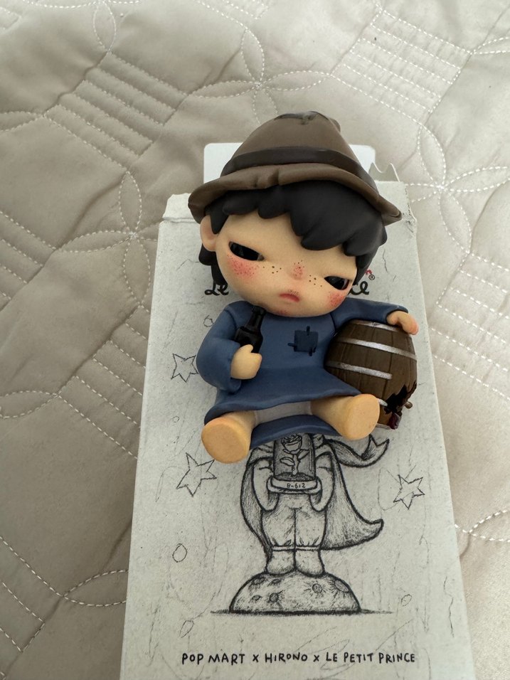 Hirono le petit prince serisi .  The tippler. Kartı mevcut - Görsel 2