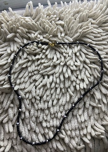 Accessorize Kısa Siyah Boncuklu Minimalist Kolye