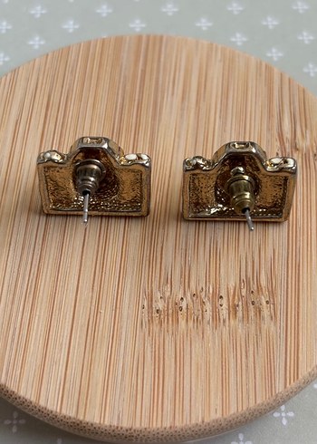 Beyaz Mini Fotoğraf Makinesi Küpe - Görsel 2