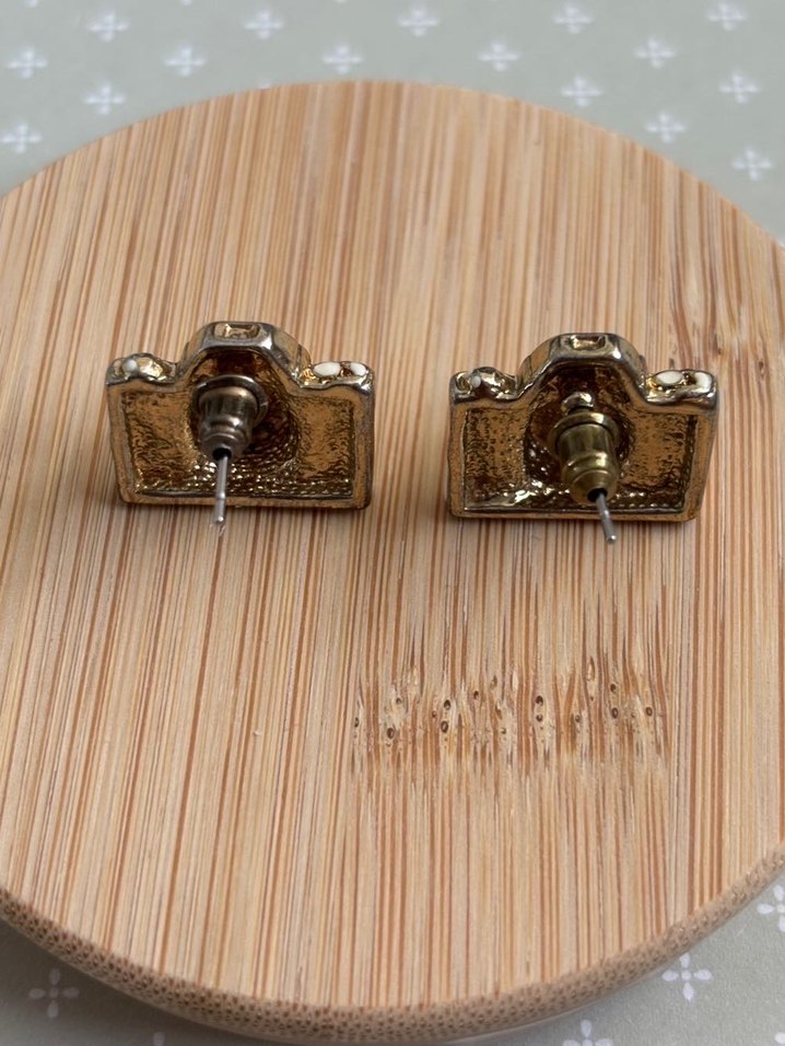 Beyaz Mini Fotoğraf Makinesi Küpe - Görsel 2