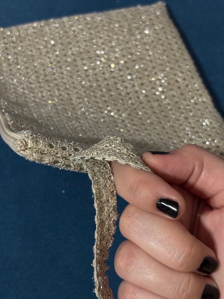 Gold simli Kadın Portföy Çanta - Görsel 3