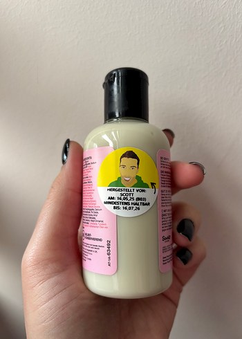 Lush x Hello Kitty ve Arkadaşları Duş Jeli - Görsel 5