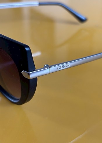 Guess güneş gözlüğü - Görsel 4