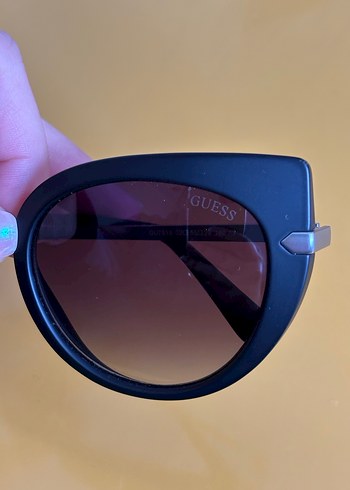 Guess güneş gözlüğü - Görsel 3