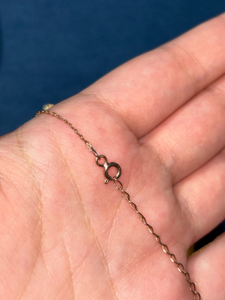 Altın Renk Arı Detaylı Midi Kolye - Görsel 4