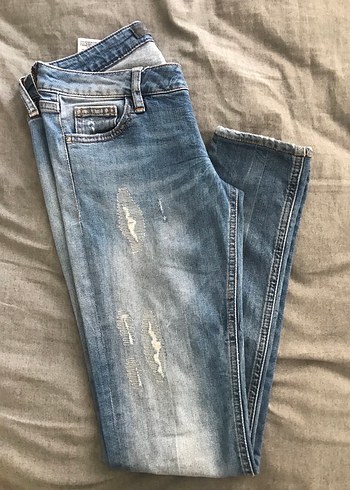 26 Beden Guess Baskılı Slim Fit Denim jean