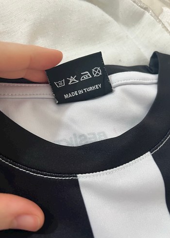 Düğmeli Siyah Beyaz Çizgili Erkek Tişört - Görsel 4