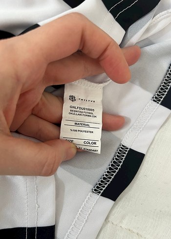 Düğmeli Siyah Beyaz Çizgili Erkek Tişört - Görsel 5