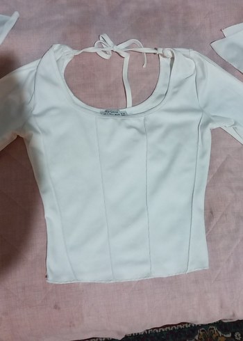 Beyaz Kadın crop, V Yakalı sirt dekolteli