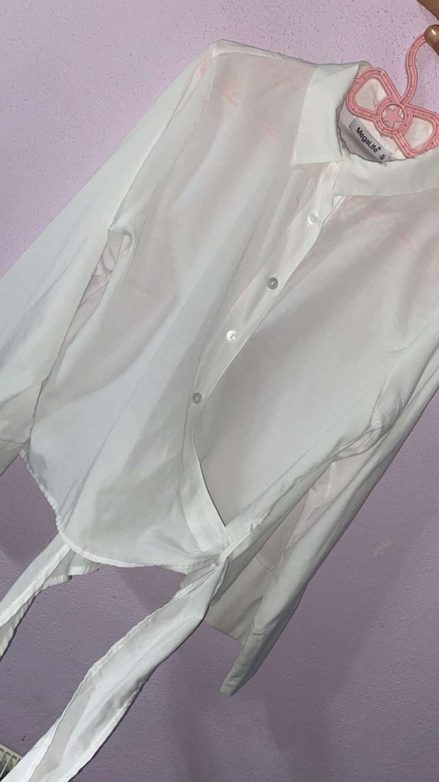 Beyaz belden kurdele baglamali Gömlek - Görsel 3