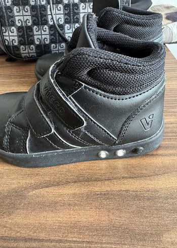 Erkek Çocuk Siyah Kauçuk Bot Velcro - Görsel 3