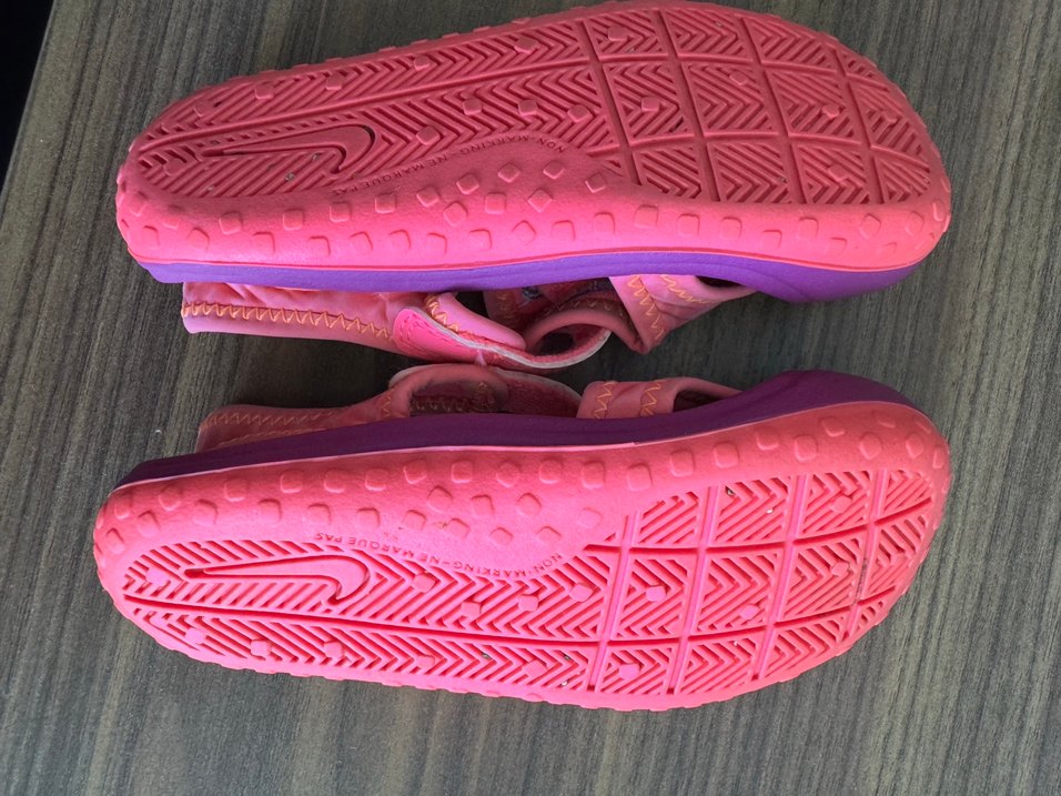 Kız Çocuk Pembe Nike Cırt Cırtlı Terlik - Görsel 2