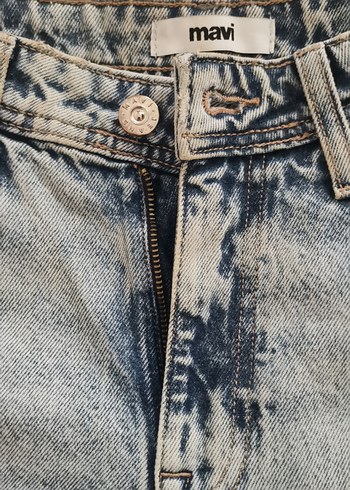 26- 30 beden Mavi Renkli Geniş Kesim Mini Denim Şort - Görsel 2