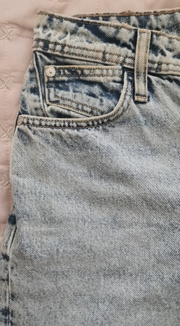 26- 30 beden Mavi Renkli Geniş Kesim Mini Denim Şort - Görsel 3