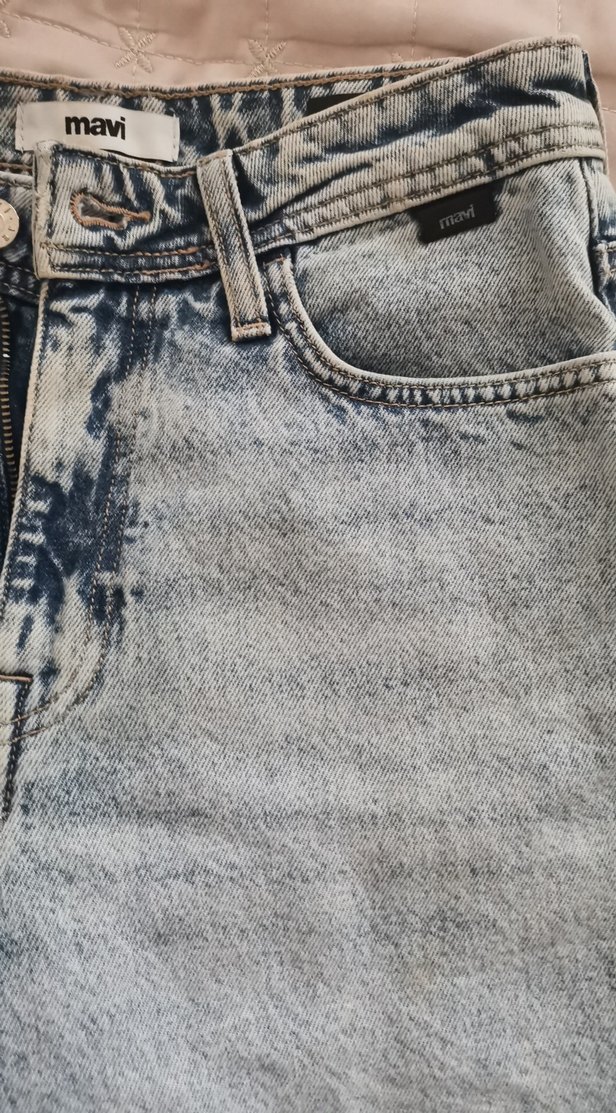 26- 30 beden Mavi Renkli Geniş Kesim Mini Denim Şort - Görsel 4