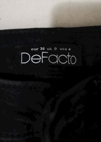 Kadın Siyah Mini Denim Bermuda Şort - Görsel 2