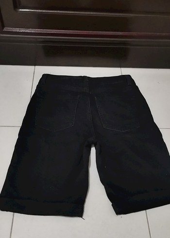 Kadın Siyah Mini Denim Bermuda Şort - Görsel 3