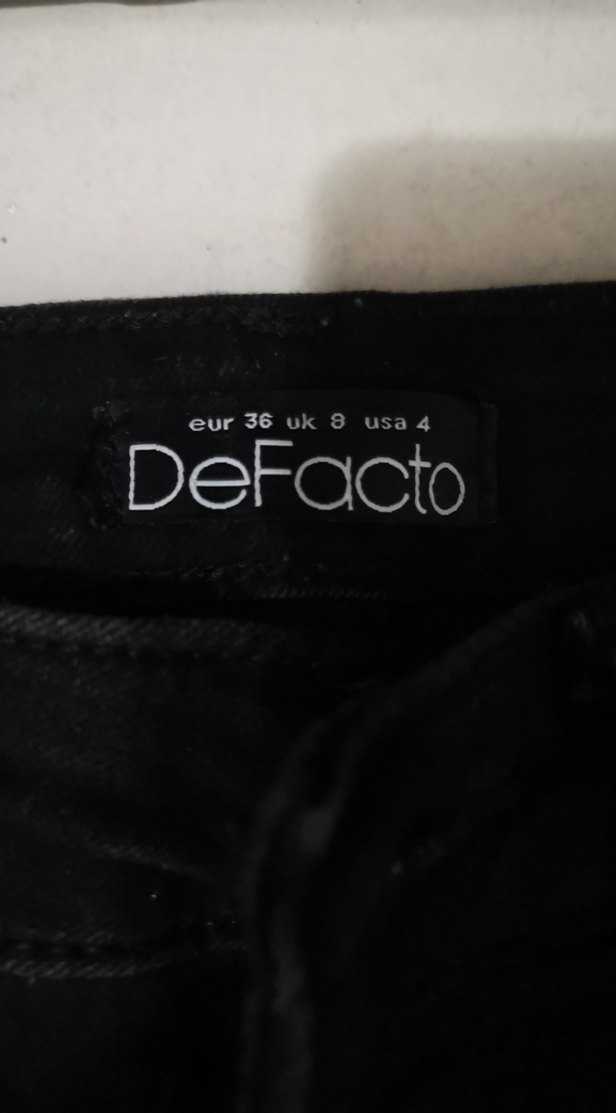 Kadın Siyah Mini Denim Bermuda Şort - Görsel 2