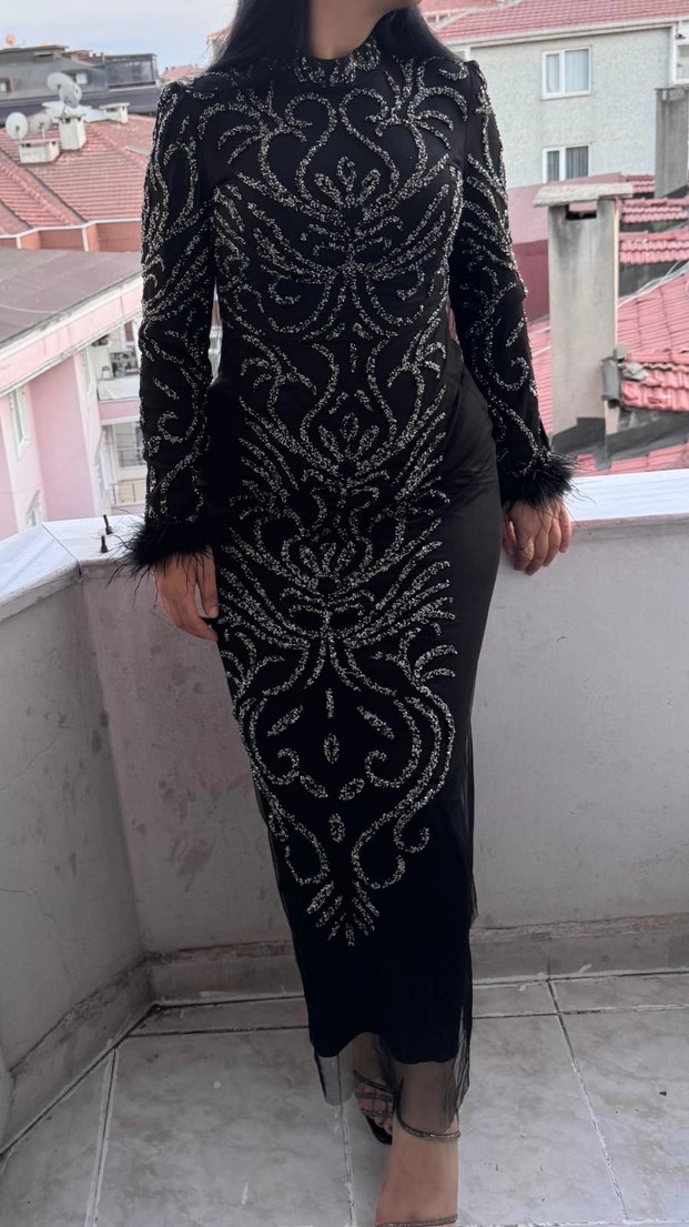 Uzun Kollu Siyah Payetli Abiye Elbise - Görsel 2