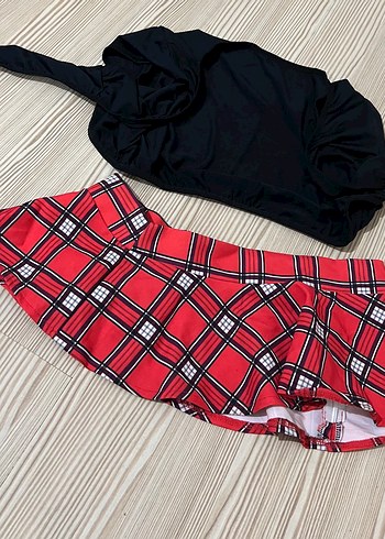 Drapeli Siyah Üst ve Kırmızı Ekose Mini Etek - Görsel 2
