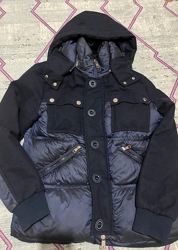Moncler Siyah Kapusonlu Sisme Mont
