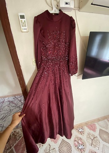 Bordo Uzun Kollu İşlemeli Abiye Elbise