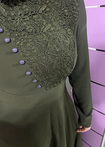 Düğmeli Yüksek Yakalı Kadın Uzun Abiye Elbise - Görsel 4