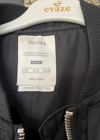 Siyah Fermuarlı Kadın Ceket - Görsel 3