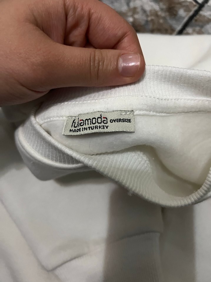 Beyaz Kalpli Uzun Kollu Kadın Sweatshirt - Görsel 4