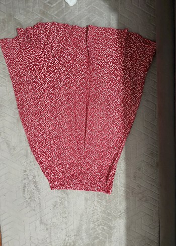 Kırmızı Etek - Görsel 2