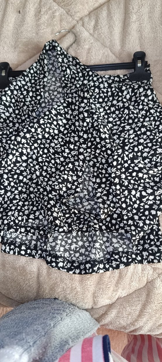 Siyah Beyaz Desenli Pilili Mini Etek - Görsel 2