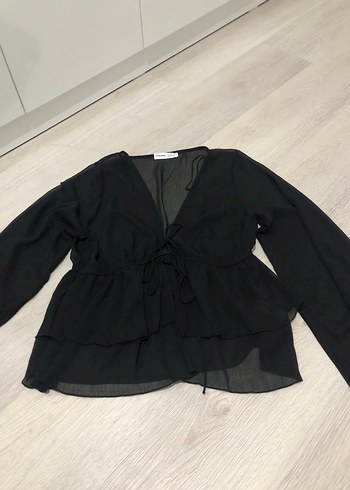 Pull & Bear Siyah V Yakalı Fırfırlı Mini Bluz - Görsel 9