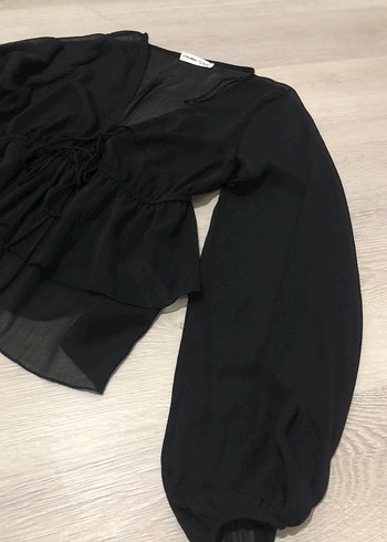 Pull & Bear Siyah V Yakalı Fırfırlı Mini Bluz - Görsel 7