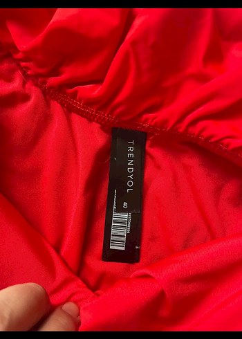 Kırmızı Drapeli Tek Omuz Mayo - Görsel 2