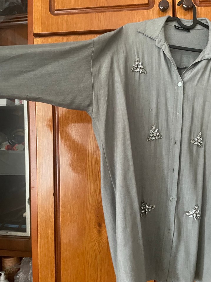 Yeşil taşlı Uzun Kollu Kadın Gömlek - Görsel 4