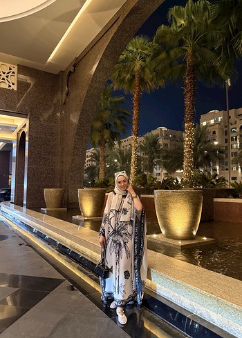 s Beden Abaya
