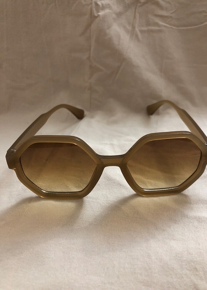 Bej güneş gözlüğü - Görsel 3