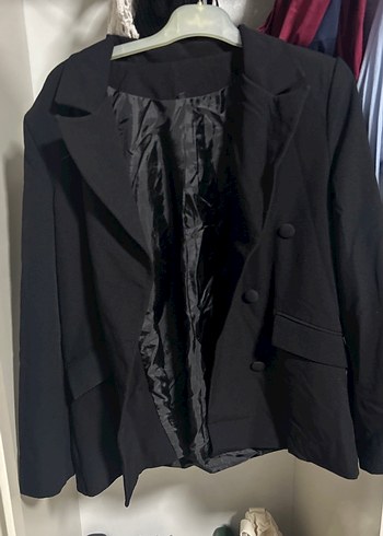Düğmeli Siyah Midi Kadın Blazer