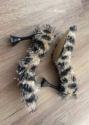Leopar kırçıllı topuklu stiletto