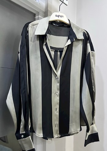 Siyah Beyaz Çizgili Kadın Gömlek - Görsel 3