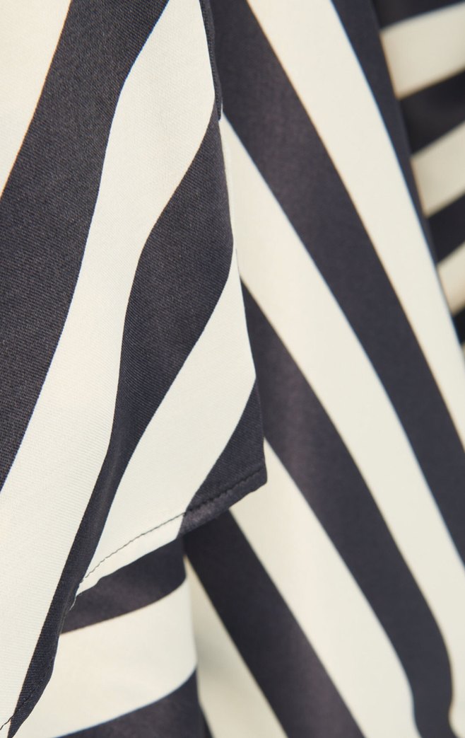 Bej Çizgili Midi Askılı Elbise - Görsel 4