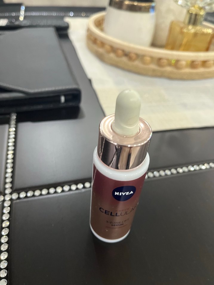 Nivea Cellular 3 Bölge Lifting Serumu - Görsel 2