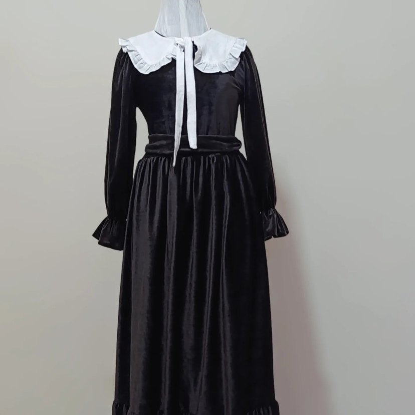 Uzun Siyah Gotik Elbise Beyaz Yaka Detaylı - Görsel 4