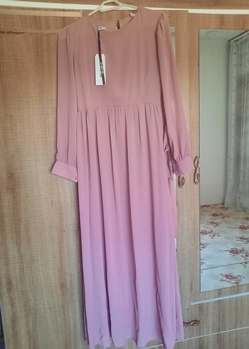 Uzun Kollu, Salaş Kesim, pembe elbise