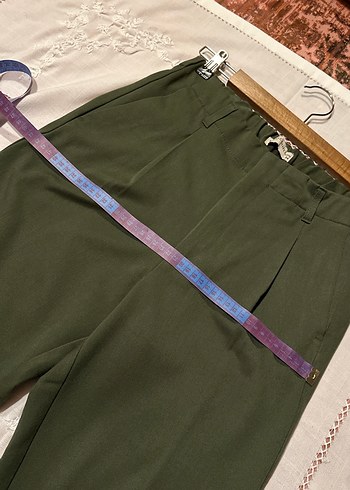 Kadın Koyu Yeşil Kumaş Pilili Midi Havuç Kesim Kumaş Pantolon - Görsel 6